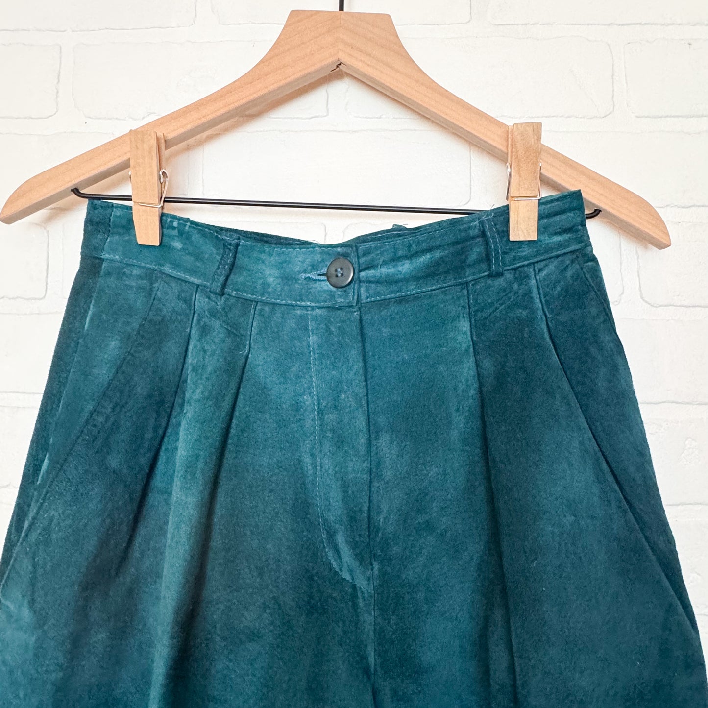 Vintage American Eagle 1990s Suede Knee Length Shorts