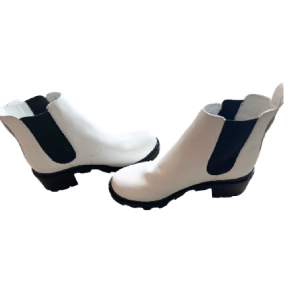 Steve Madden White & Black Platform Chelsea Boots