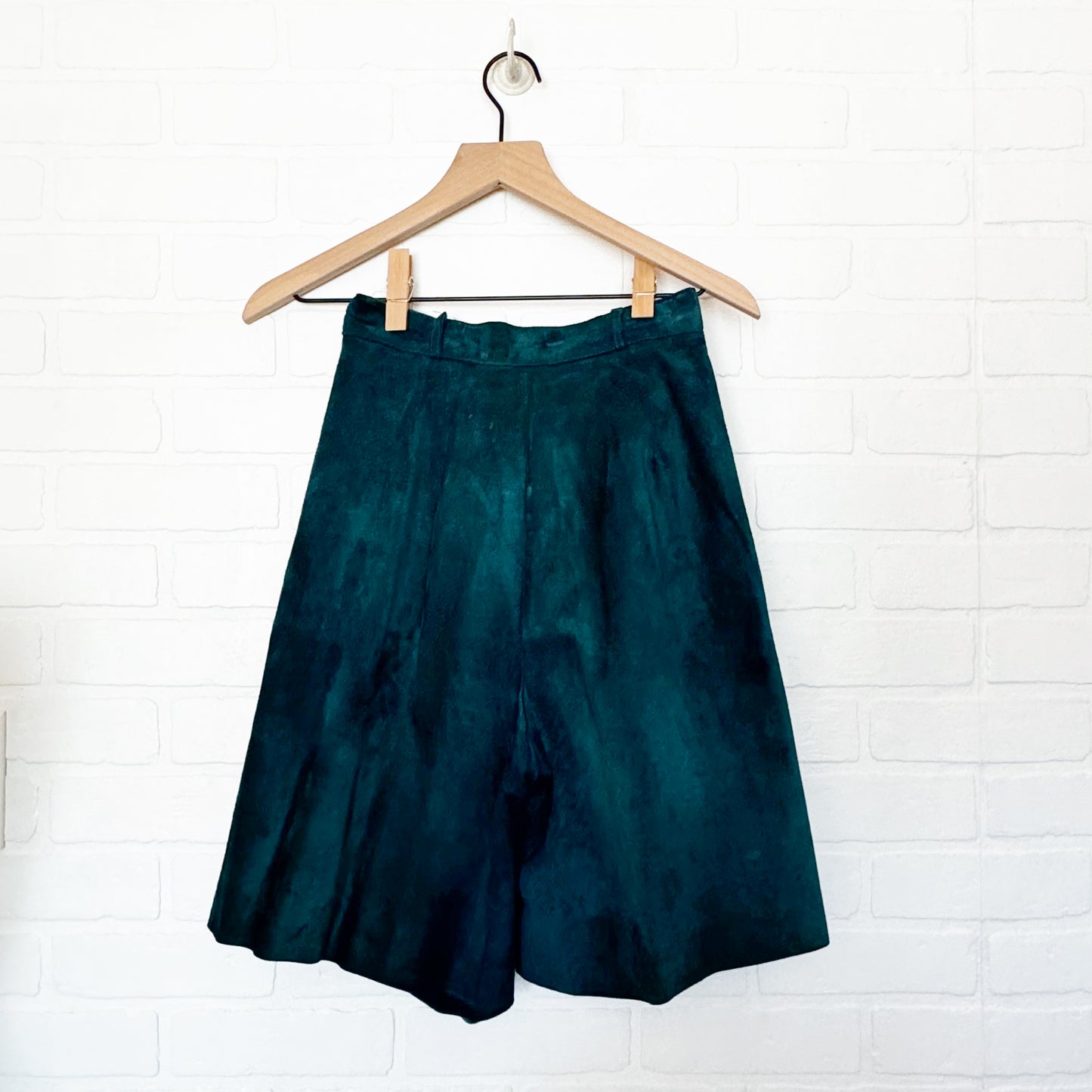 Vintage American Eagle 1990s Suede Knee Length Shorts