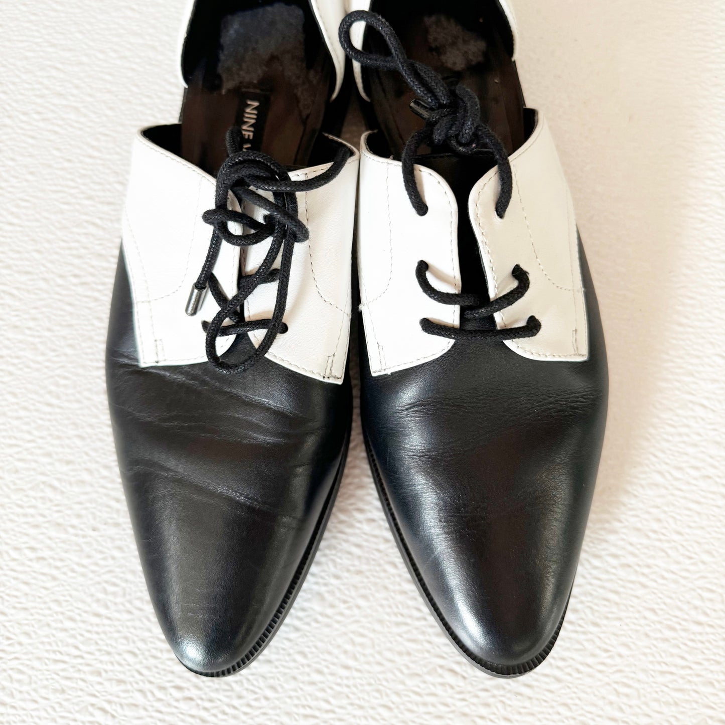 Nine West Black & White Oxford Preppy Lace Up Shoes Sz 6