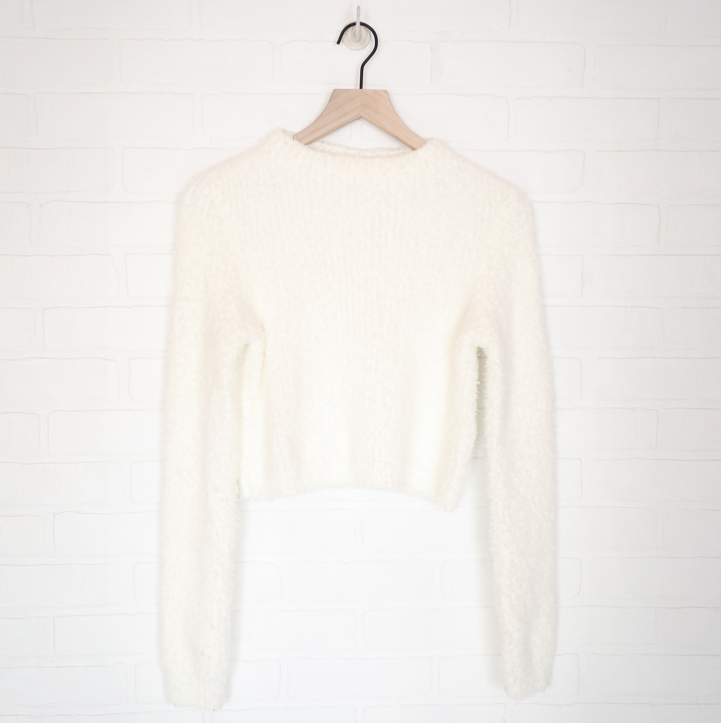 Aerie Ivory White Soft Fuzzy Cropped Sweater Size Small